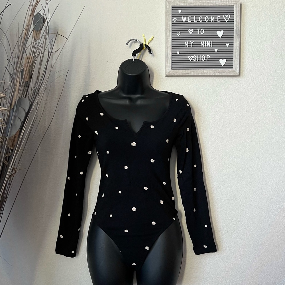 New PINK Long Sleeve Rib Bodysuit